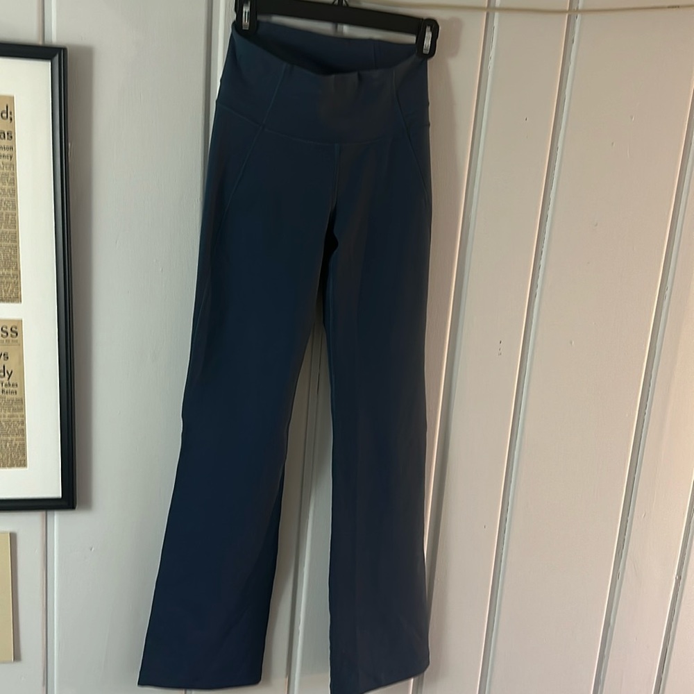 Lululemon straight leg leggings  lightly worn